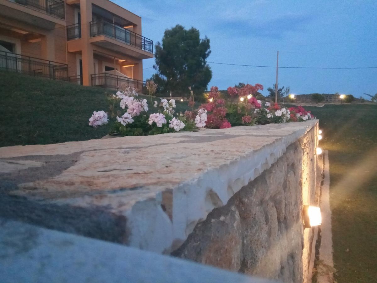 Finiki Plaza Aparthotel Methoni  Bagian luar foto