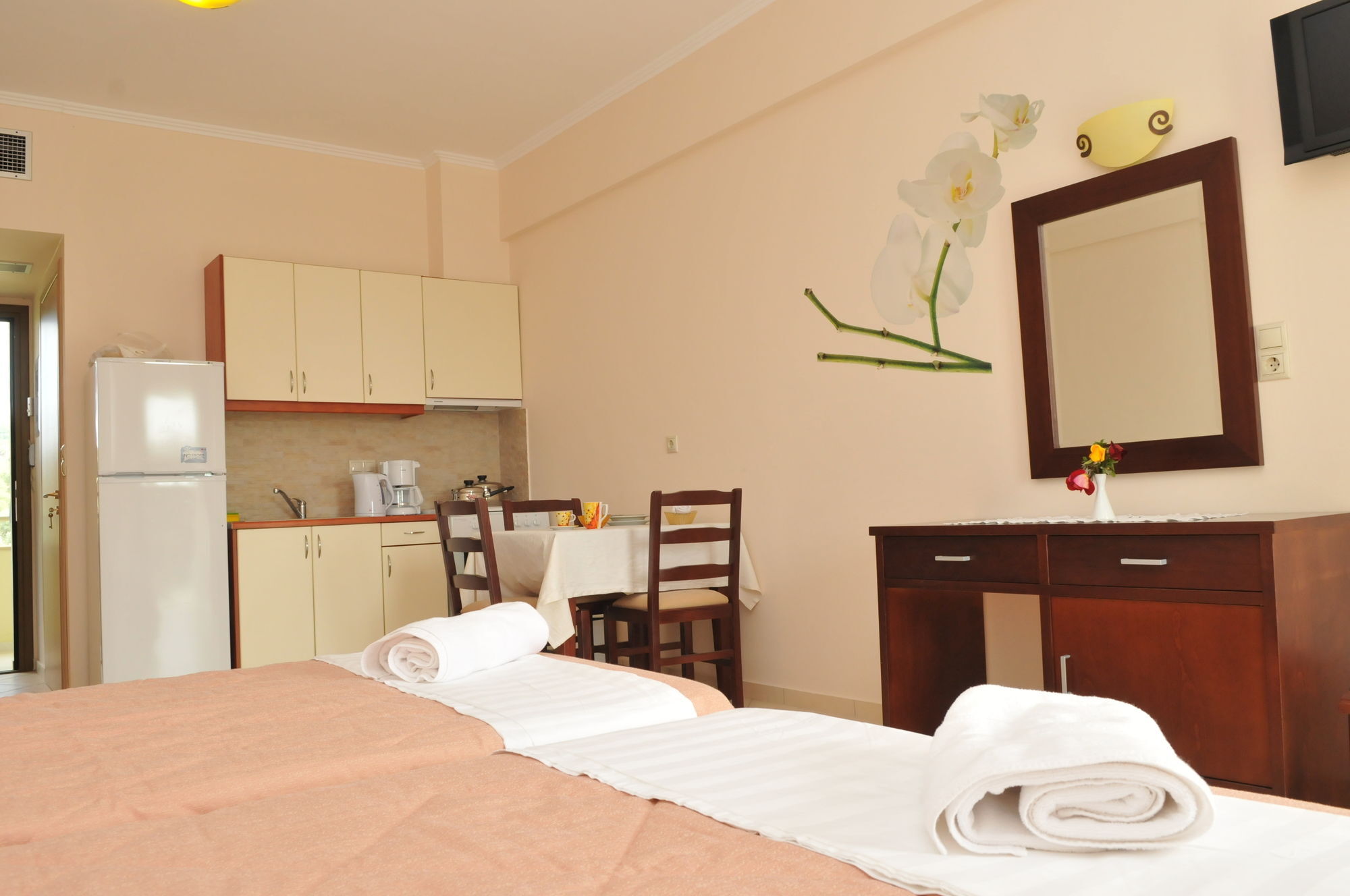 Finiki Plaza Aparthotel Methoni  Bagian luar foto